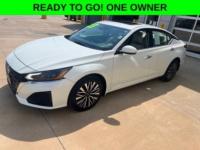 Used 2023 Nissan Altima 2.5 SV w/ SV Premium Package