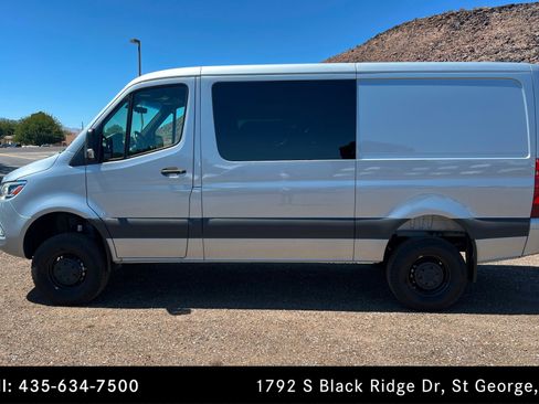Used 2026 Mercedes-Benz Sprinter 2500 image 2