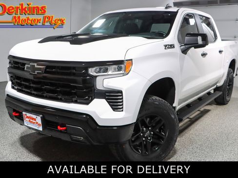 Used 2024 Chevrolet Silverado 1500 LT Trail Boss w/ LT Trail Boss Premium Package image 1