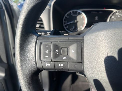 Certified 2025 Nissan Rogue S image 29