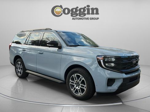 New 2025 Ford Expedition Active AWD/4WD image 7