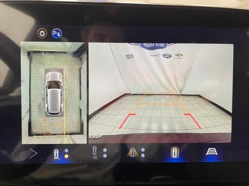 New 2026 Chevrolet Equinox LT w/ Convenience Package II AWD/4WD image 6