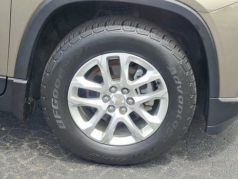 Used 2020 Chevrolet Traverse LT w/ LPO, Floor Liner Package AWD/4WD image 8
