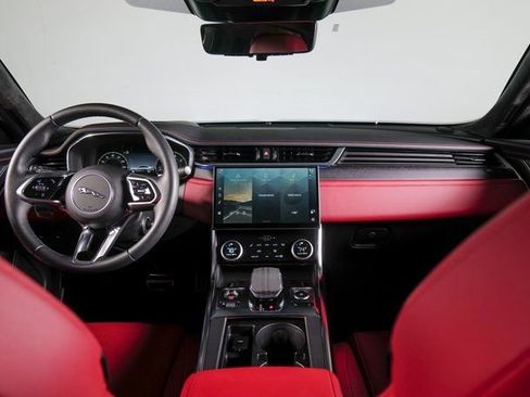 Used 2024 Jaguar XF R-Dynamic SE image 4