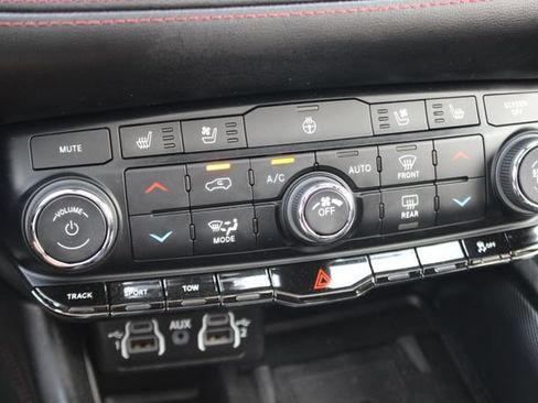 Used 2022 Dodge Durango R/T w/ Tow 'N Go Package AWD/4WD image 9