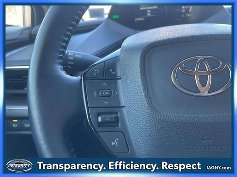 Certified 2023 Toyota Prius XLE image 21