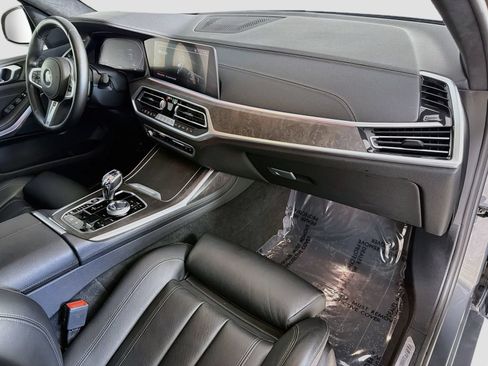 Used 2022 BMW X7 xDrive40i w/ M Sport Package AWD/4WD image 31