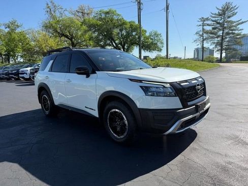 Used 2023 Nissan Pathfinder Rock Creek AWD/4WD image 9