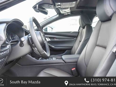 New 2026 MAZDA MAZDA3 Hatchback w/Premium Plus Pkg image 19