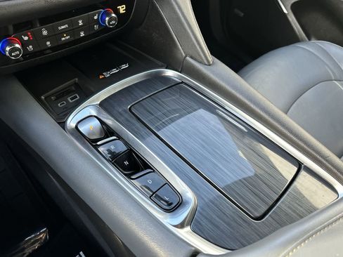 Used 2022 Buick Enclave Premium image 29