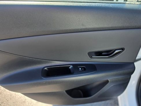 Certified 2025 Hyundai Elantra Sport image 15