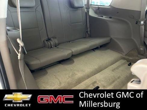 Used 2015 GMC Yukon SLT AWD/4WD image 33