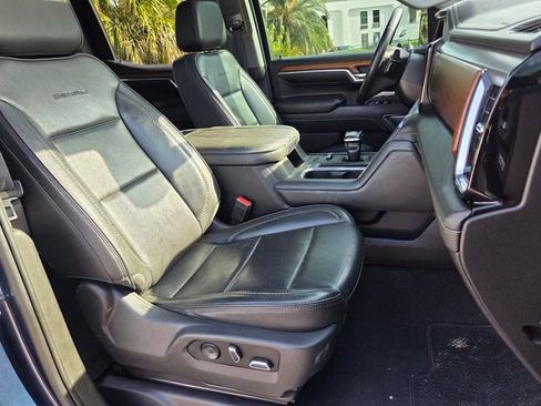 Used 2023 GMC Sierra 1500 Denali w/ Denali Reserve Package image 17