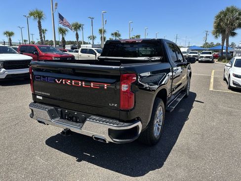 Used 2025 Chevrolet Silverado 1500 LTZ w/ LTZ Premium Package AWD/4WD image 16