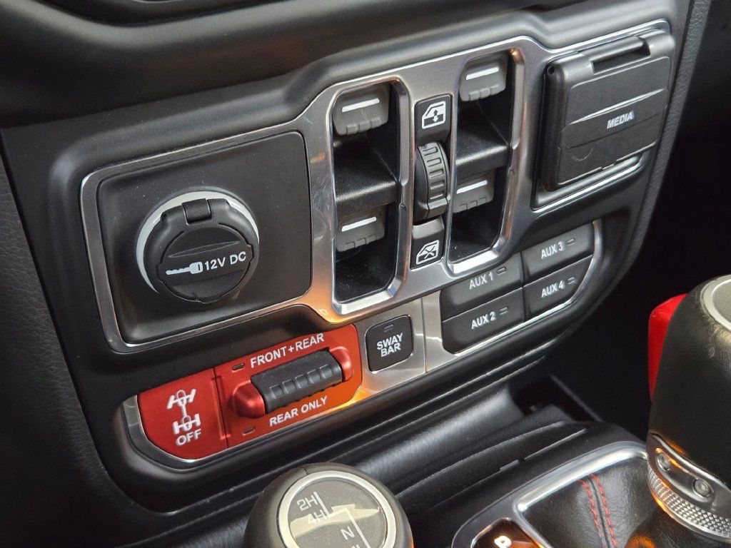 Used 2020 Jeep Wrangler Unlimited Rubicon w/ Quick Order Package 28Y Recon AWD/4WD image 17