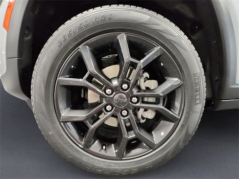 New 2025 Jeep Grand Cherokee Limited image 14