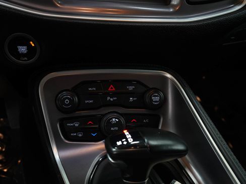 Used 2022 Dodge Challenger GT AWD/4WD image 22