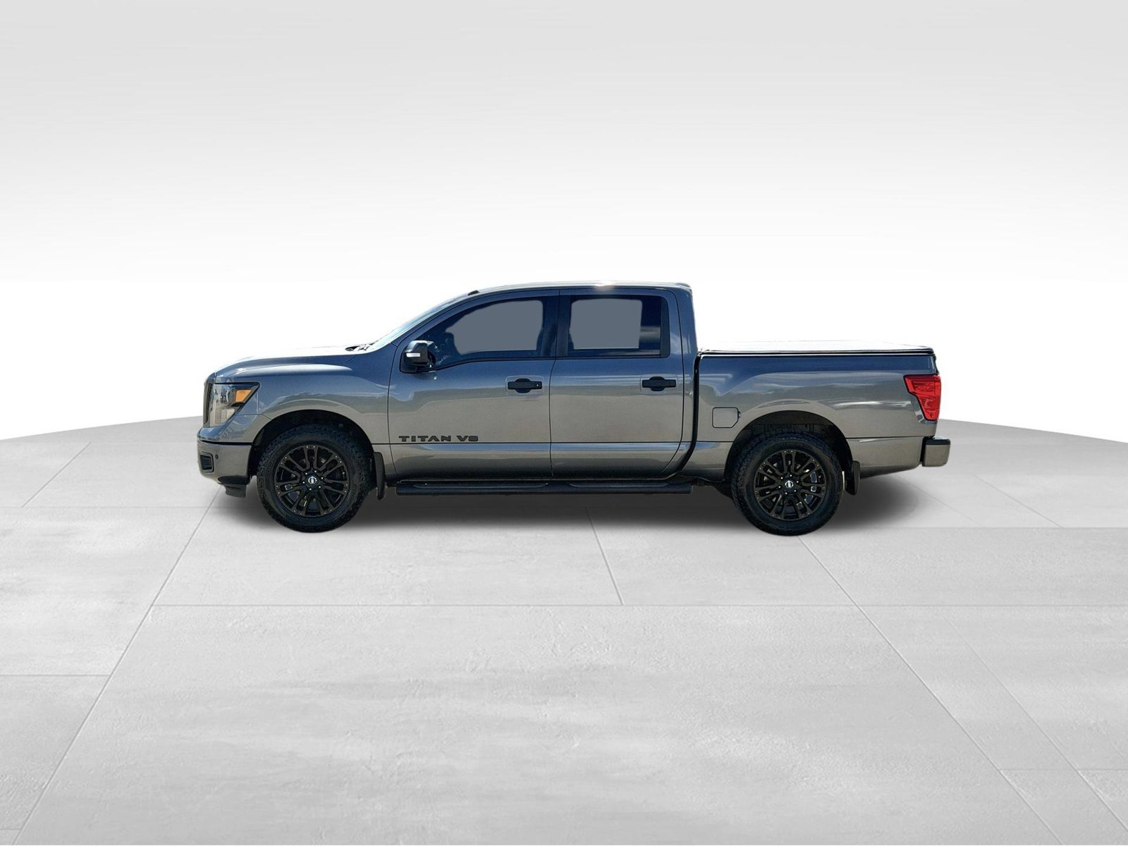 Used 2018 Nissan Titan SV w/ SV Convenience Package AWD/4WD image 4