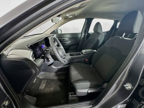 Used 2025 Nissan Kicks S image 13