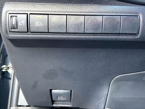 Used 2026 Toyota Corolla SE image 32