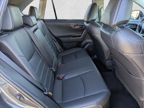 Used 2021 Toyota RAV4 Limited image 21