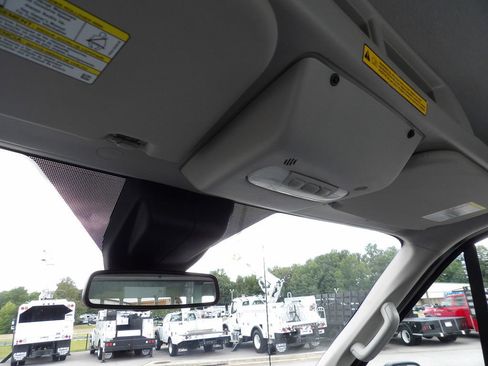 Used 2019 Ford Transit 250 138 image 23