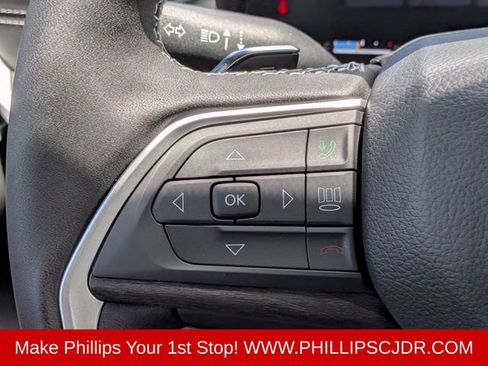 Used 2025 Jeep Grand Cherokee L Limited w/ Luxury Tech Group II AWD/4WD image 25