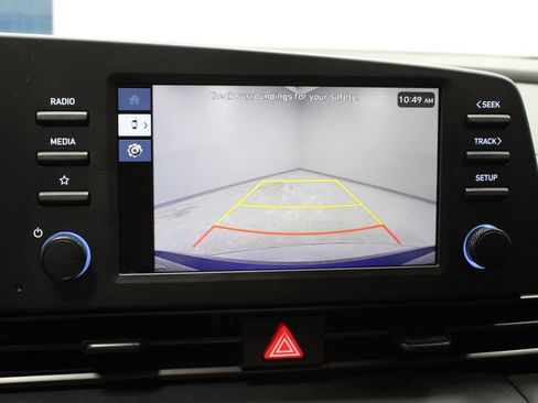 Used 2025 Hyundai Elantra Sport FWD image 3