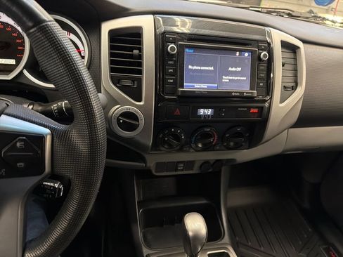 Used 2014 Toyota Tacoma 4x4 Access Cab V6 image 27