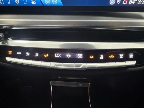 Used 2024 Cadillac Lyriq Luxury RWD image 17