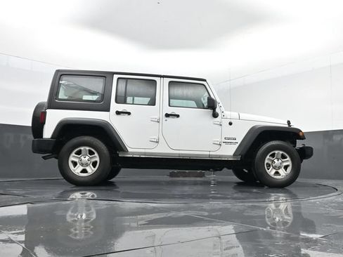 Used 2017 Jeep Wrangler Unlimited Sport AWD/4WD image 22