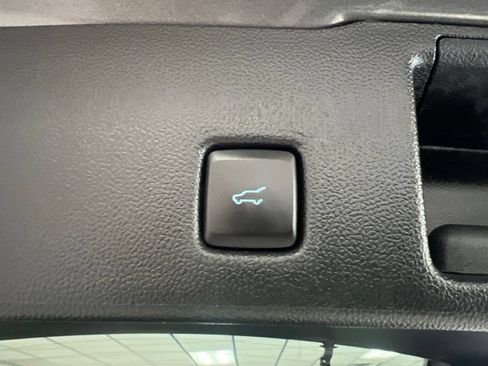 Used 2023 Ford Escape ST-Line w/ Tech Pack #1 AWD/4WD image 9