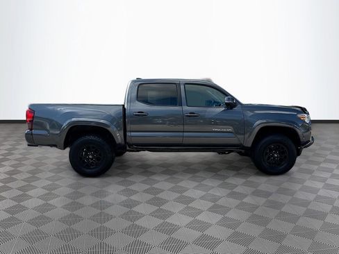 Used 2022 Toyota Tacoma SR5 w/ Technology Package AWD/4WD image 5