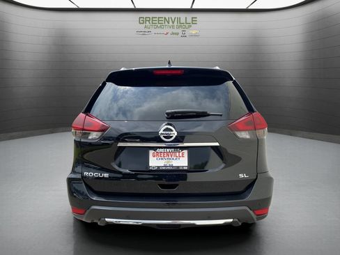 Used 2019 Nissan Rogue SL w/ Premium Package FWD image 4