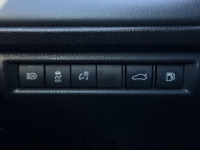Used 2025 Toyota Camry XSE FWD image 21