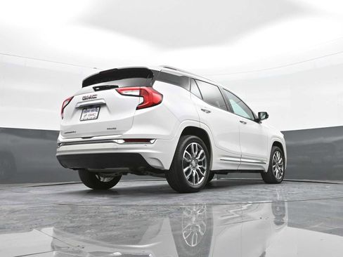 Used 2024 GMC Terrain Denali w/ Denali Premium Package image 43