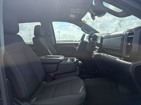 Used 2025 Chevrolet Silverado 1500 LT AWD/4WD image 14