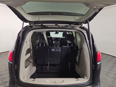 Used 2017 Chrysler Pacifica Touring-L Plus w/ Advanced Safetytec Group image 29