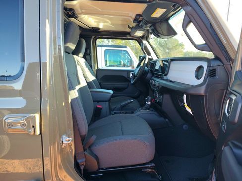 New 2026 Jeep Gladiator Sport image 22