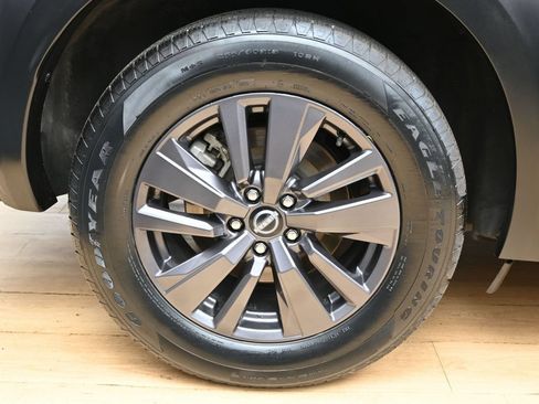 Used 2022 Nissan Pathfinder SV FWD image 18