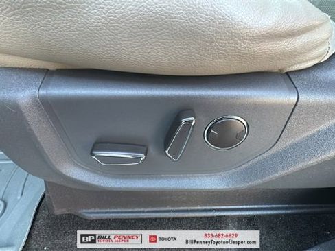 Used 2018 Ford Expedition Limited w/ Equipment Group 301A image 16