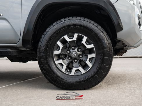 Used 2020 Toyota Tacoma TRD Off-Road image 6