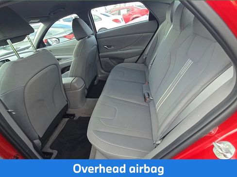 Used 2022 Hyundai Elantra SEL w/ Convenience Package FWD image 8
