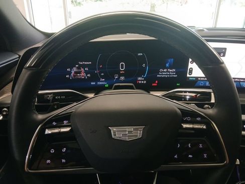 Certified 2024 Cadillac Lyriq Luxury AWD/4WD image 22
