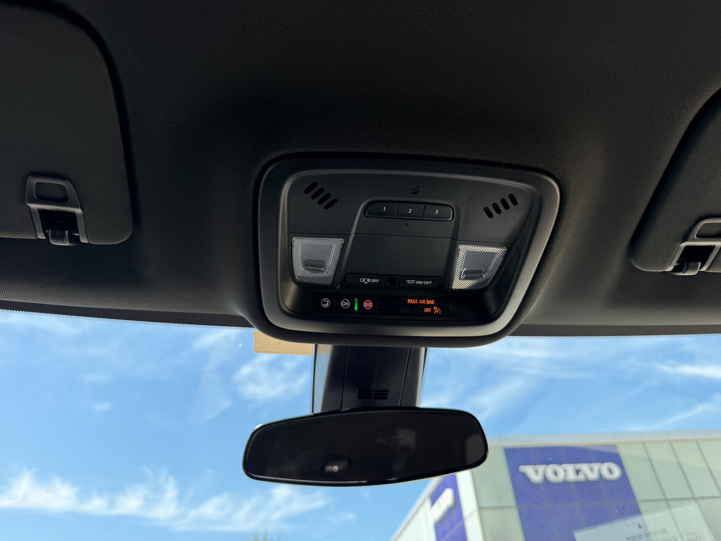 Used 2023 Chevrolet Traverse LT FWD image 21