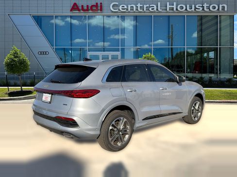 New 2025 Audi Q5 Premium Plus image 8