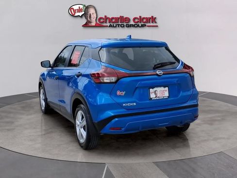 Used 2025 Nissan Kicks Play S FWD image 3