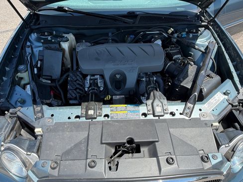 Used 2006 Buick LaCrosse CXL w/ Chrome Appearance Package image 28