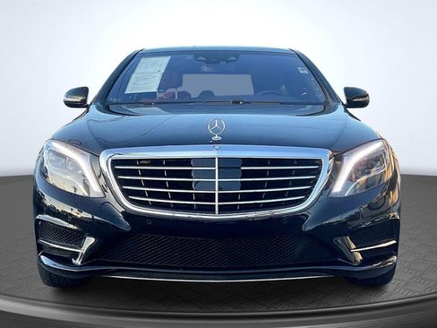 Used 2017 Mercedes-Benz S 550 Sedan image 3