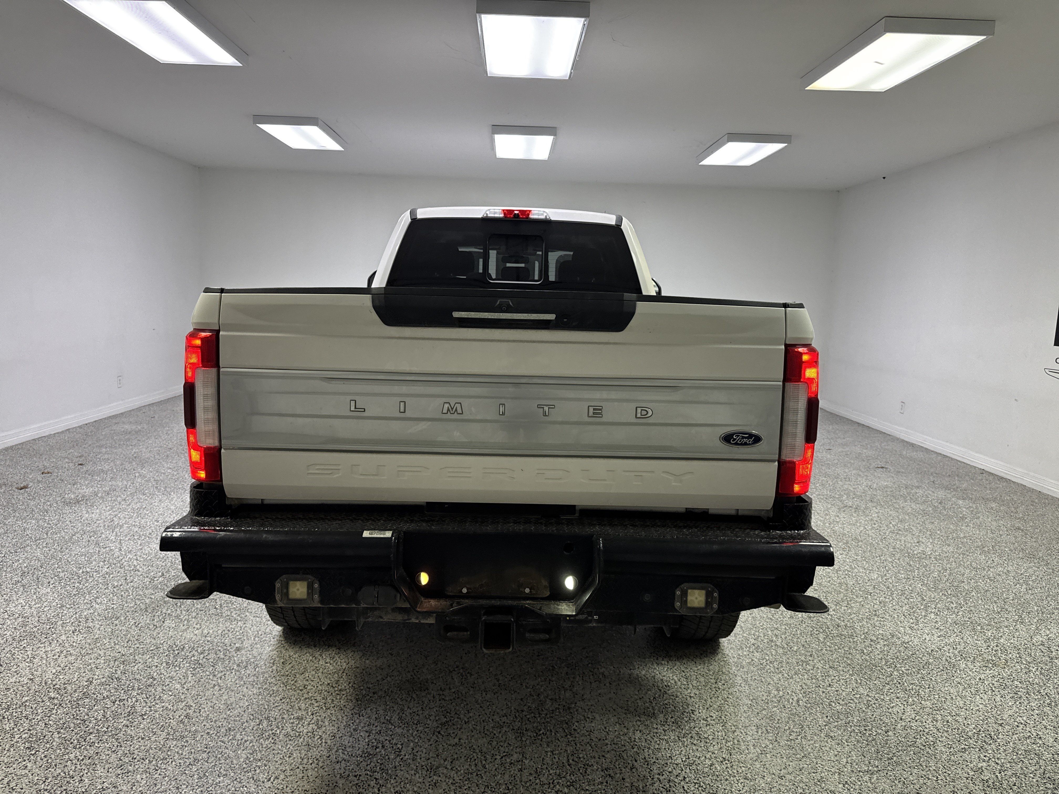 Used 2018 Ford F350 Limited w/ FX4 Off-Road Package AWD/4WD image 5